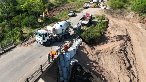 106918-continuan-los-trabajos-de-proteccion-del-puente-de-la-rp-5-sobre-el-arroyo-las-hacheras