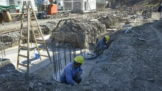 13828-obras-en-el-hospital-san-bernardo-inicio-la-construccion-del-bloque-critico