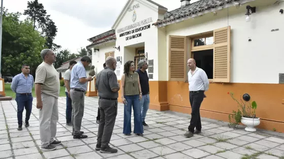 106380-cerrillos-continua-la-puesta-a-punto-de-escuelas-antes-del-inicio-de-clases