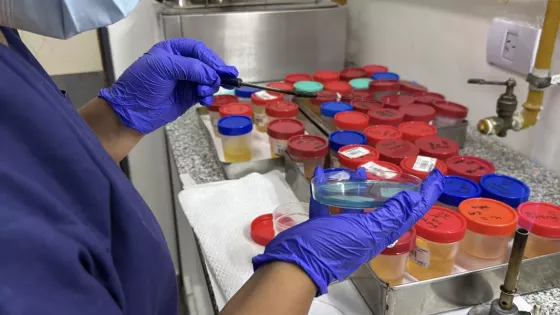 108635-cerca-de-18-mil-muestras-fueron-procesadas-por-el-laboratorio-de-microbiologia-del-hospital-materno-infantil-1