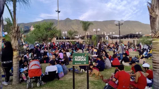 107859-mateada-folclorica-en-el-parque-de-la-familia-para-celebrar-las-raices-nacionales