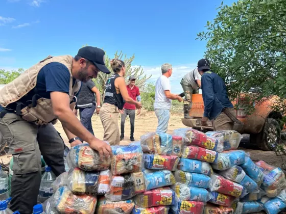 106799-amplios-operativos-de-asistencia-conjunta-en-el-norte-de-salta-por-las-crecidas-en-rios