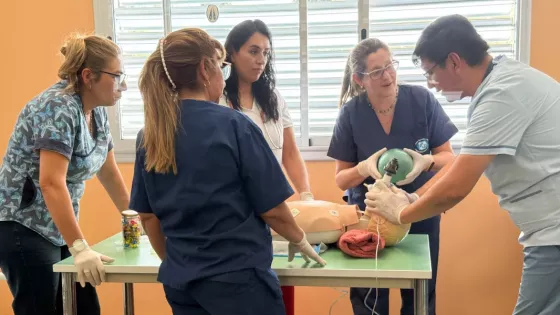 104685-el-hospital-materno-infantil-capacito-a-profesionales-de-salud-en-emergencias-pediatricas
