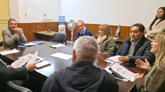 107578-el-ministro-mangione-presento-en-la-legislatura-el-plan-estrategico-de-tuberculosis-2026