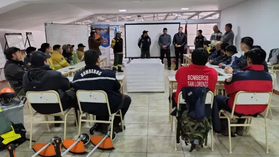 102224-brigadistas-forestales-completaron-una-capacitacion-sobre-uso-y-mantenimiento-de-motobombas