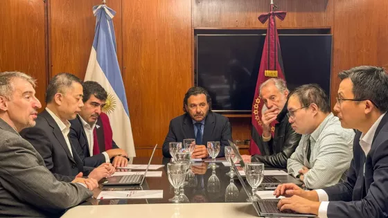 102018-el-gobernador-se-reunio-con-empresarios-del-holding-chino-fufeng-group-que-evalua-una-inversion-de-usd400-millones