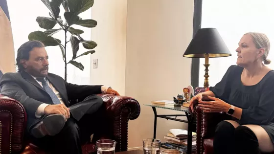 105294-saenz-fortalece-en-estados-unidos-la-proyeccion-internacional-de-los-vinos-de-altura-de-salta-20251204162324