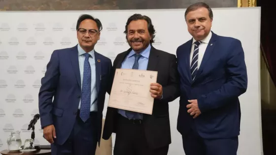 105063-el-gobernador-saenz-fue-distinguido-por-su-liderazgo-vision-etica-y-compromiso-con-el-desarrollo-sostenible