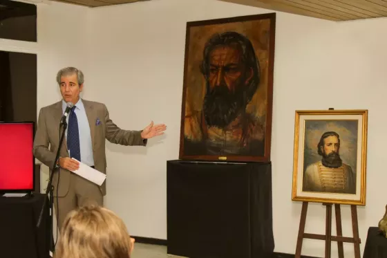 108460-inauguraron-en-casa-de-salta-la-muestra-colectiva-rostros-de-guemes