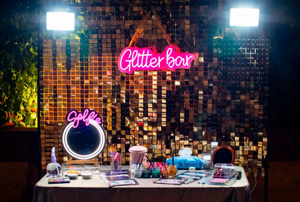 glitter-bar-1-1024x689