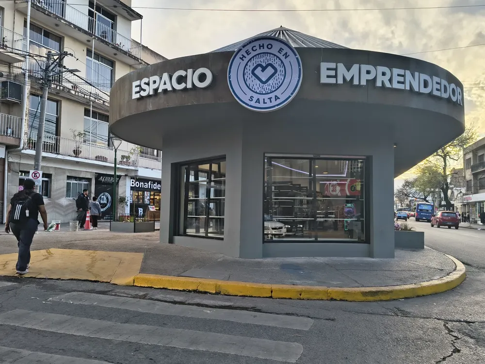 17890073405721747396396448806991