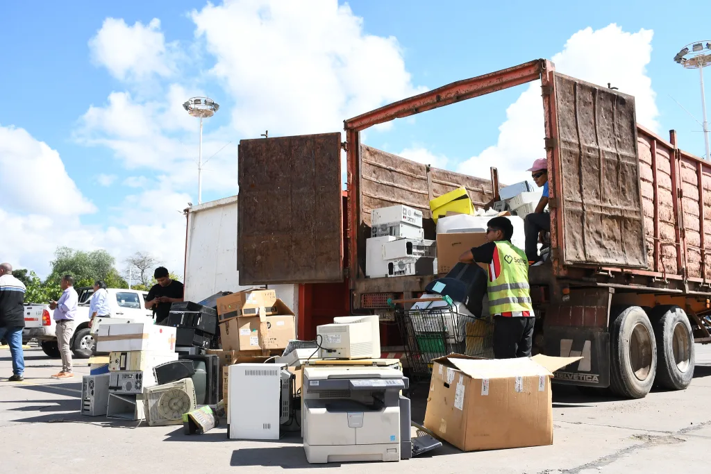 raeeton-residuos-electronicos-8-1024x683