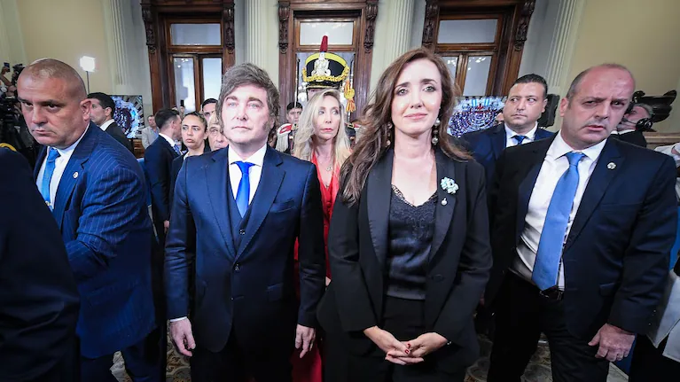 el-presidente-javier-milei-y-la-vice-victoria-villarruel-durante-la-144-apertura-de-sesiones-ordinarias-en-el-congreso-de-la-nacion-foto-senado-nacional-KZ7G2LQ6XNH5VD7PZA72ELE5OU