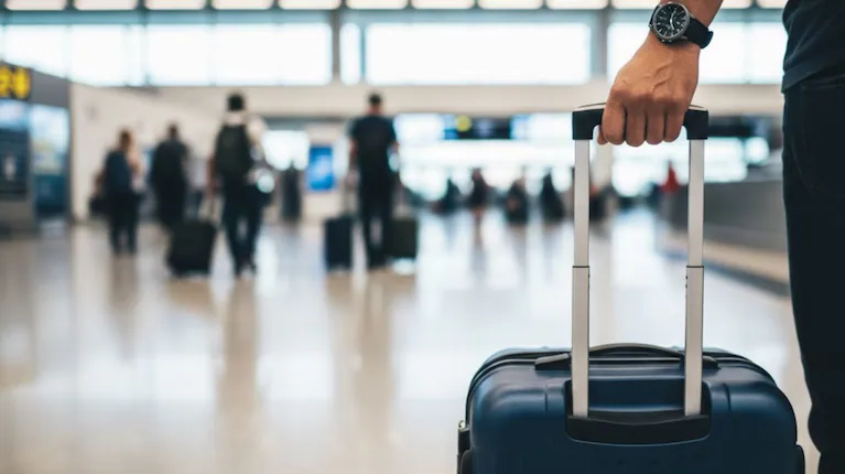 el-gobierno-anuncio-que-se-levanto-el-paro-de-controladores-aereos-y-no-habra-cancelaciones-el-fin-de-semana-foto-imagen-generada-con-ia-AUID4OEF3JDOPAYSTK3ZXWJ24E