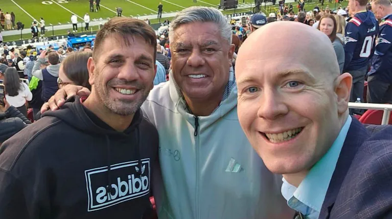 claudio-chiqui-tapia-presente-en-el-super-bowl-junto-al-asesor-legal-de-la-afa-foto-instagram-chiquitapia-BURML5GQ75BINM57O5QJ4MQBFI