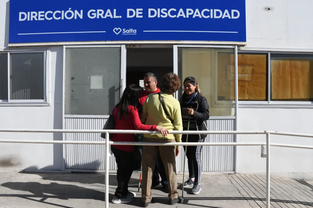 tecnologia-personas-ciegas-1-1024x682