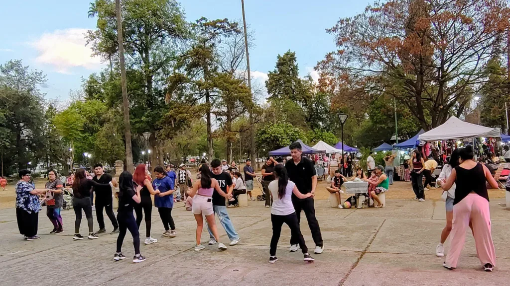 2foto-clases-bachata-profe-natalia-1024x576