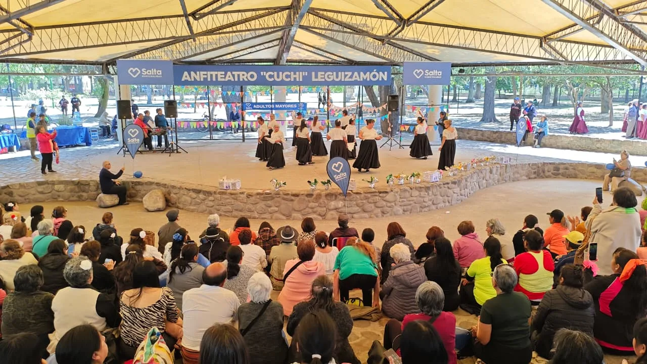 cierre-del-mes-del-adulto-mayor-anfiteatro-leguizamon-3