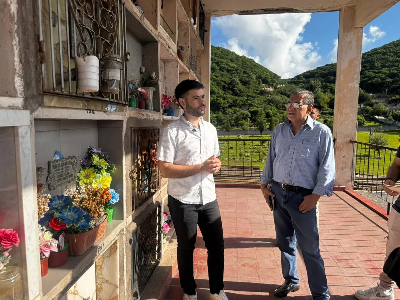 construccion-de-monolito-para-heroes-2