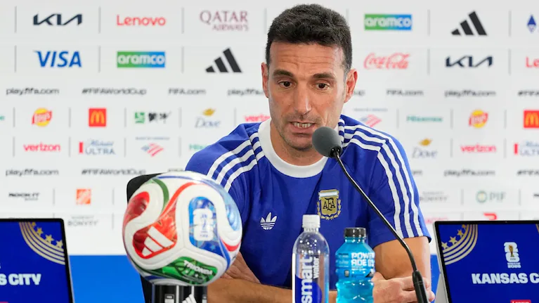 lionel-scaloni-hablo-en-conferencia-de-prensa-antes-del-partido-con-austria-reuters-SDQVRLE4DZHCZOFYHTPA5X6ASI