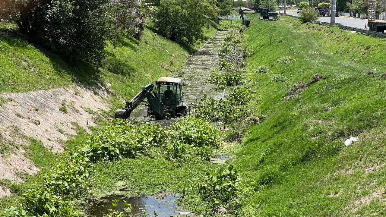 limpieza-canal-juan-xxiii-4