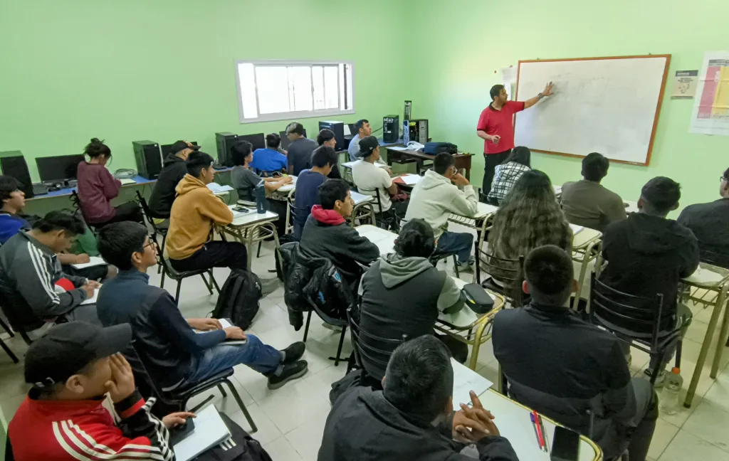 cursos-de-la-upateco-3-1024x648