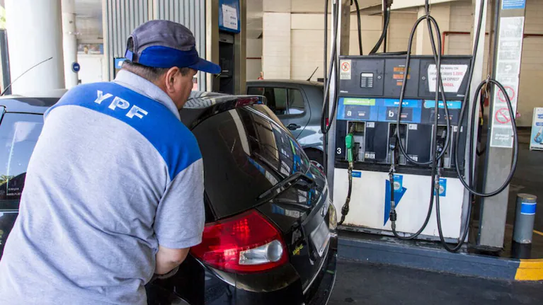 los-precios-de-la-nafta-subiran-35-desde-esta-medianoche-foto-prensa-ypf-7TAAIDDGVFAHRMOG5YQLJU2BDU