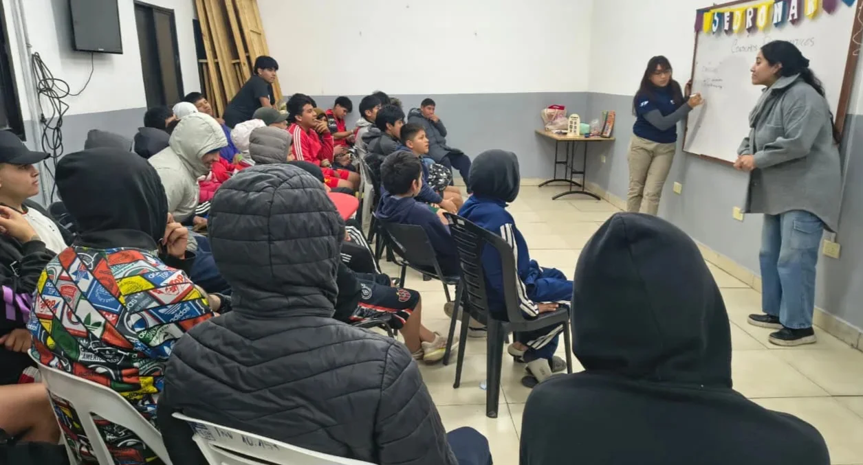 charla-de-adicciones-en-constitucion-4