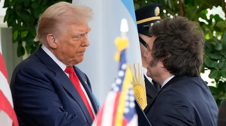los-detalles-del-acuerdo-comercial-entre-eeuu-y-la-argentina-luego-de-la-cumbre-en-la-casa-blanca-entre-donald-trump-y-javier-milei-foto-ap-PK2X5T2ZWZCAVFG57HYN5XY6AQ
