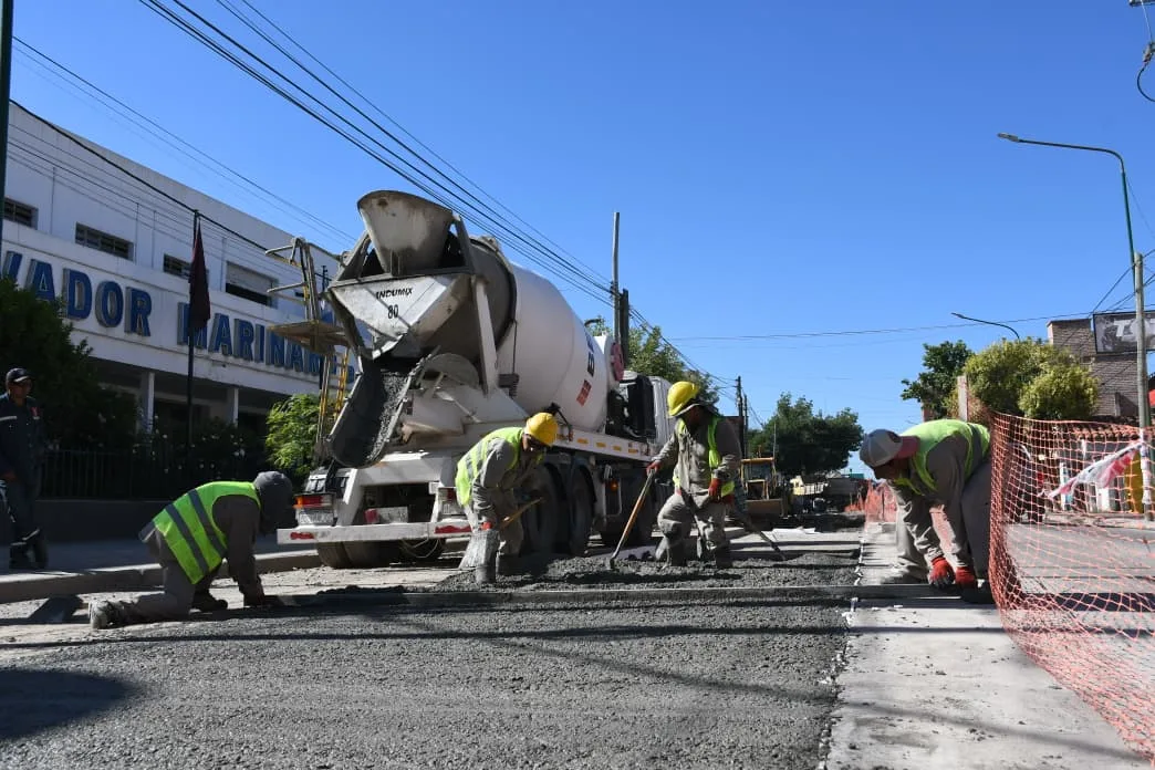 hormigonado-en-av-jujuy-entre-corrientes-y-coronel-vid-3