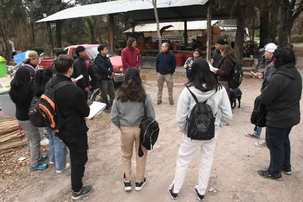 visita-vivero-alumnos-unsa-2-1024x682