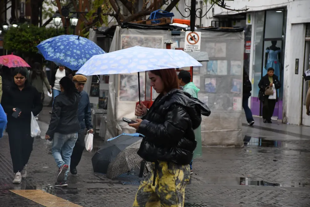 lluvia-en-la-ciudad-1536x1024
