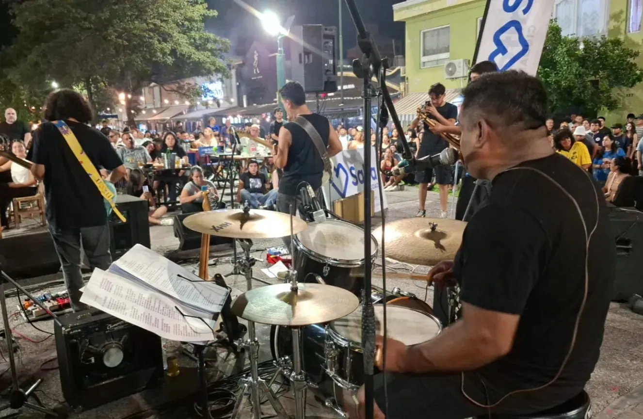 musica-bajo-las-estrellas-1-1536x864