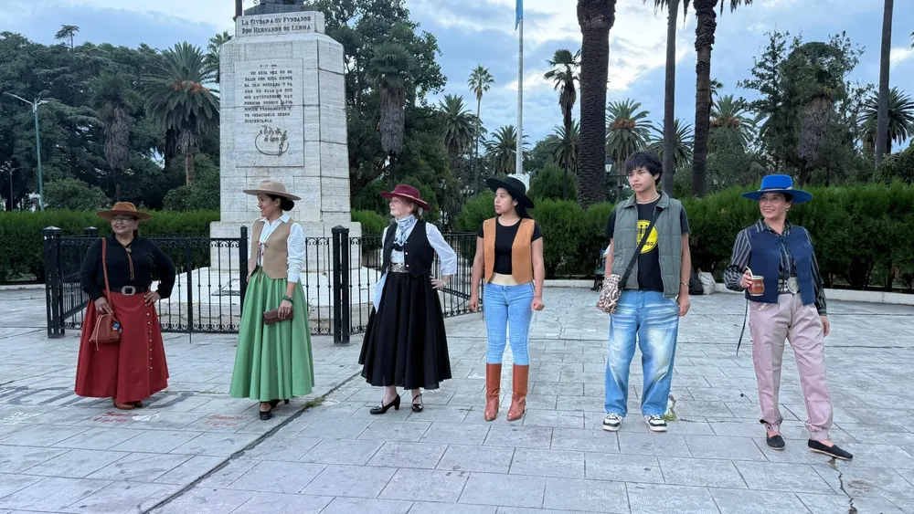 7desfile-artesanal-plaza-guemes-1536x864