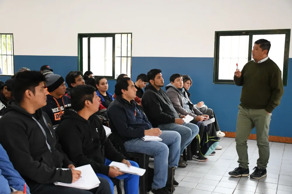curso-de-electricidad-3-1536x1023