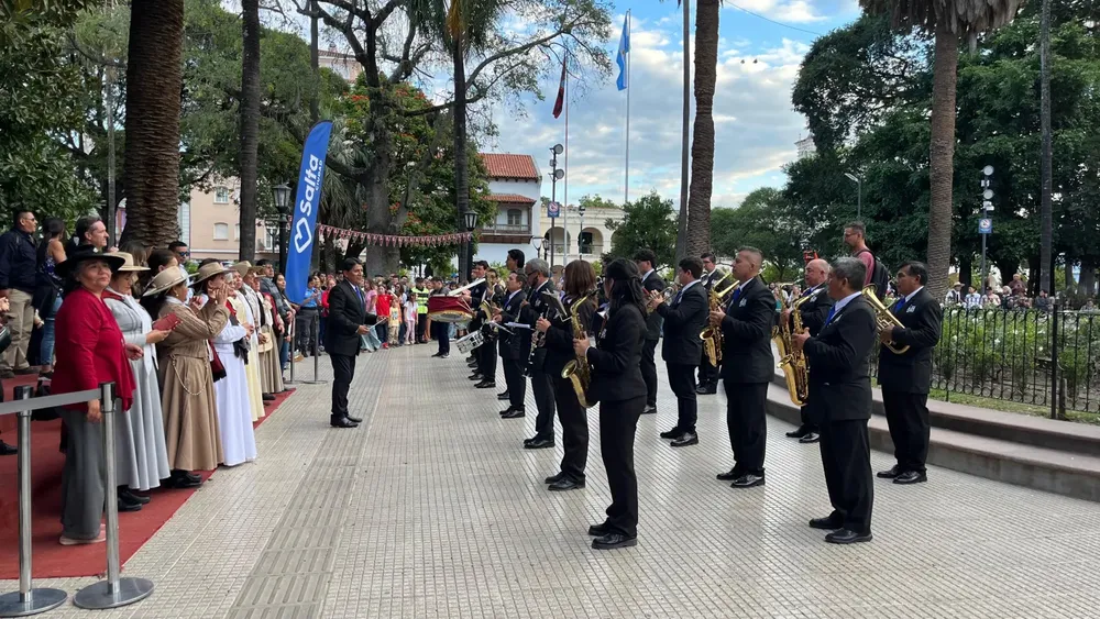 4horizontal-carrusel-bandas-1-1536x864