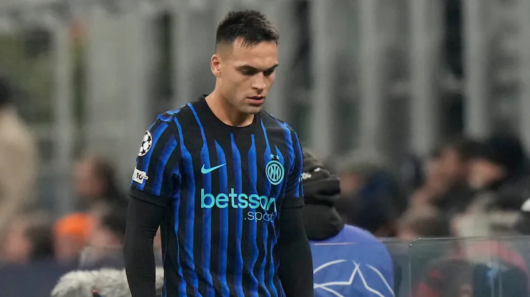 alarma-en-la-seleccion-a-cinco-dias-de-volver-lautaro-martinez-se-lesiono-otra-vez-foto-ap-ZWEENX67IJFCFMA3FC33FDCXAE