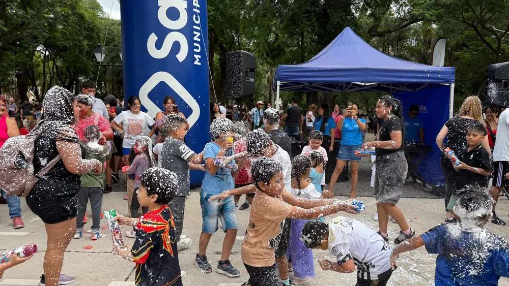 carnaval-de-colores-plaza-alvarado-8-1536x864