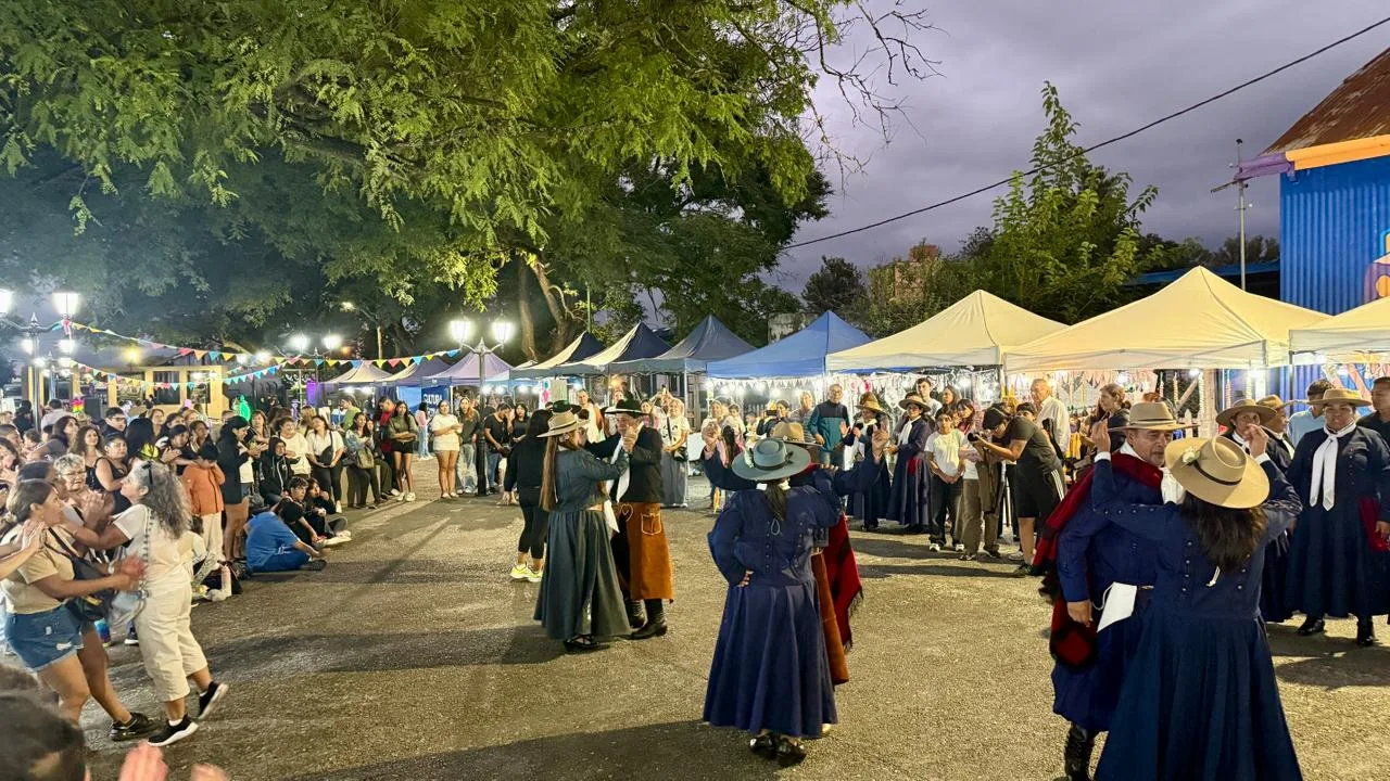 dia-del-artesano-paseo-ameghino-a