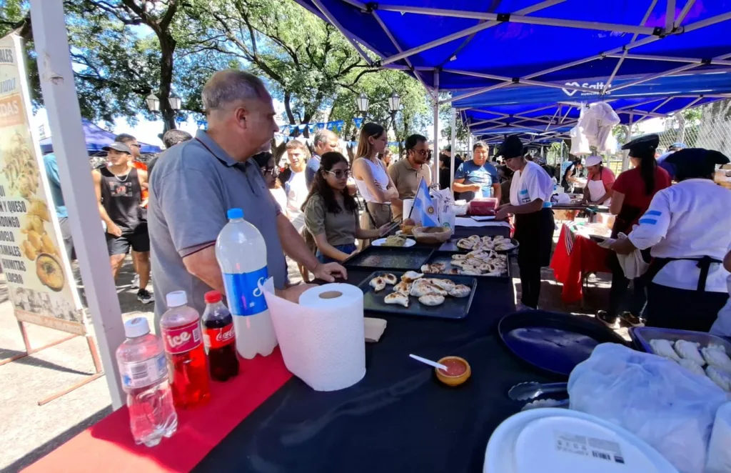 feria-zamba-y-empanada-20-1024x662
